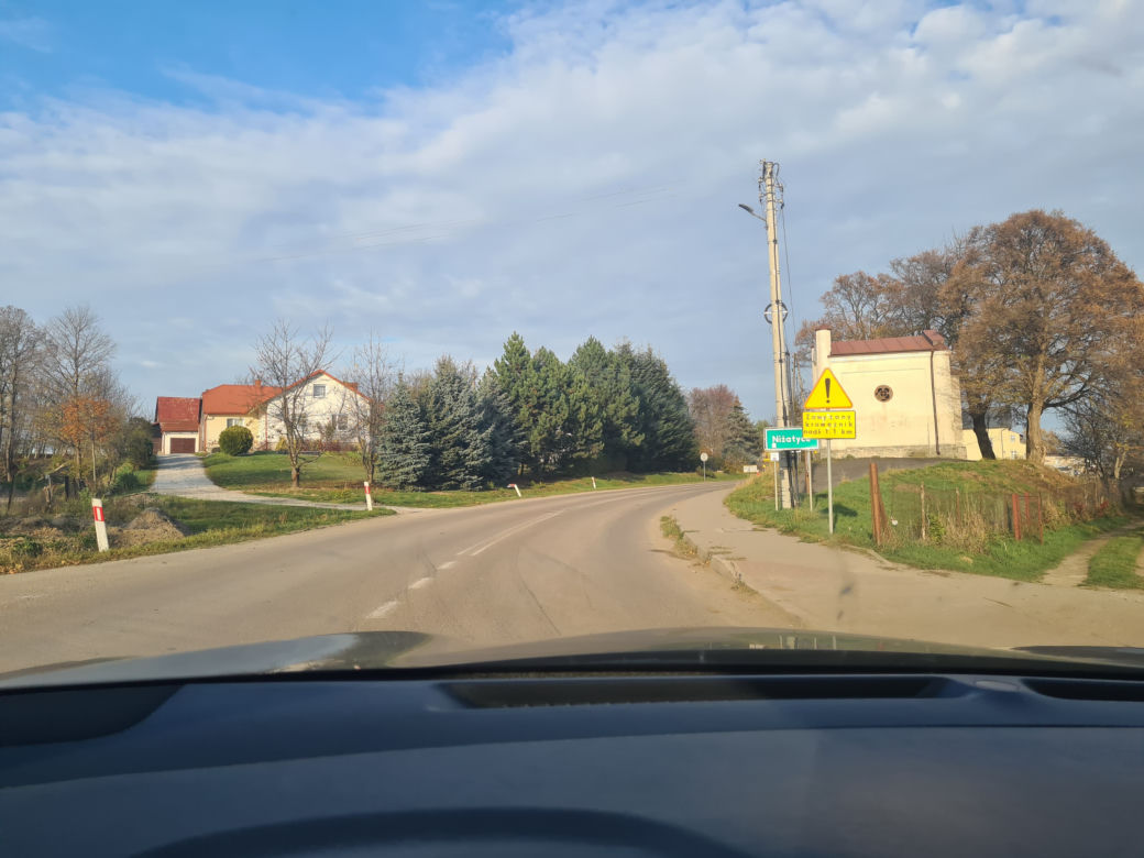 Droga Przeworsk -Kańczuga 9 km kierowcy pokonują w pół godziny [GALERIA]