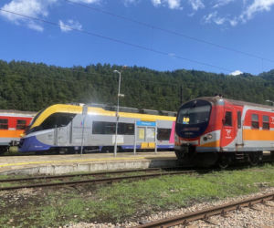 Trwa naprawa torów po wykolejeniu się pociągu