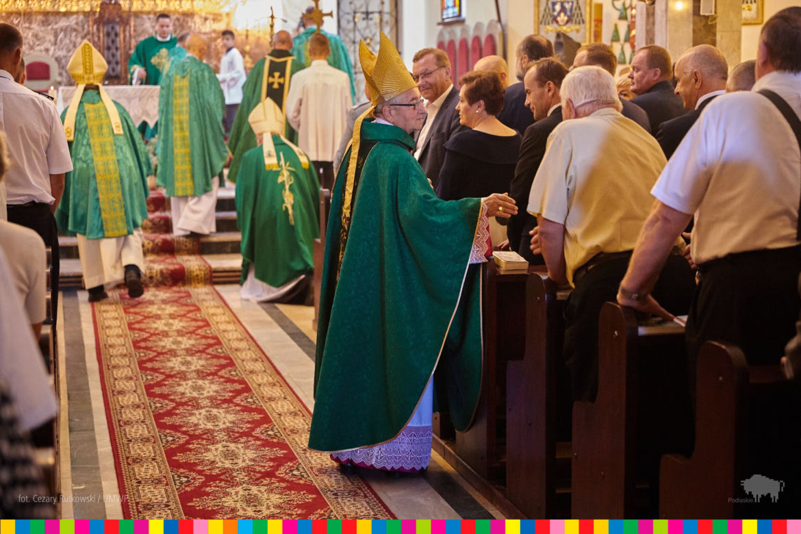 Bobrówka. Abp. Sławoj Leszek Głódź przyjechał w rodzinne strony. Obchodził ważną uroczystość [ZDJĘCIA]