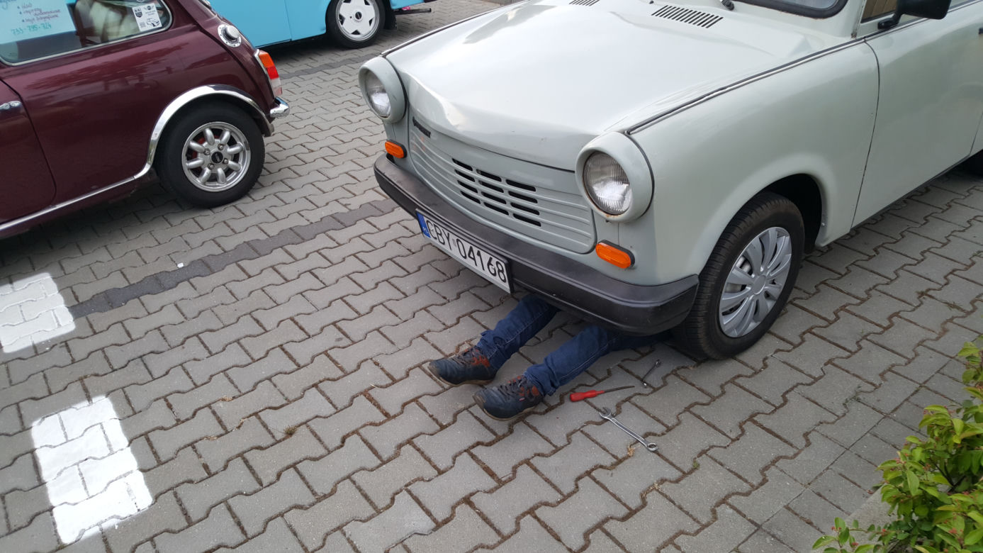 Bydgoskie Klasyki Nocą po raz kolejny oczarowały miłośników zabytkowych aut! [ZDJĘCIA]