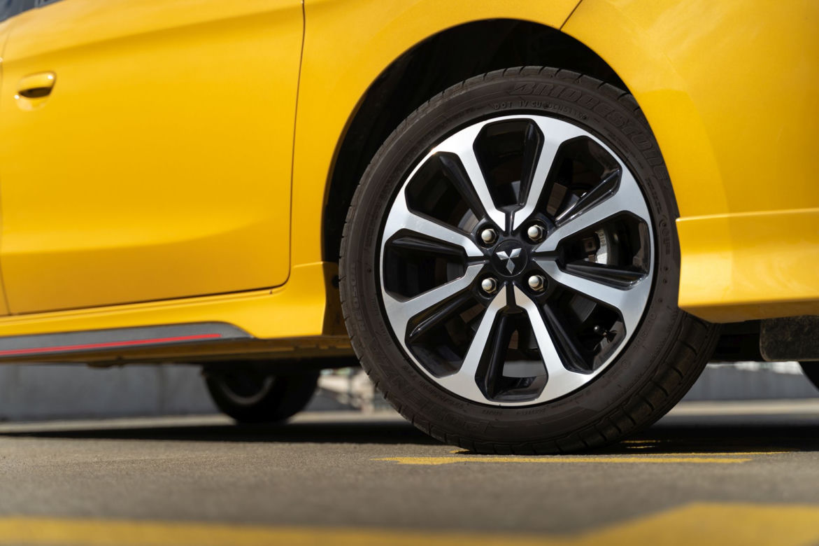Mitsubishi Space Star 1.2 MIVEC CVT Insport (2020)
