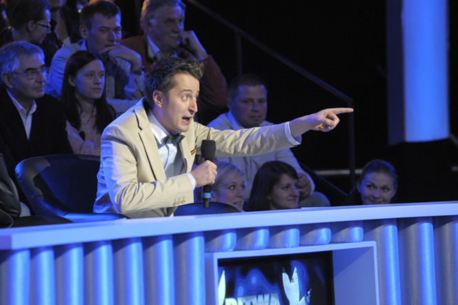 Tak na początku kariery wyglądał Piotr Kędzierski. Dziś trudno go rozpoznać na starych zdjęciach