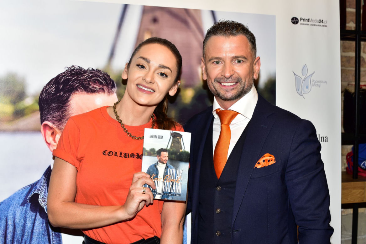 Martyna Rokita i Kris Florek promowali wspólną książkę o Holandii. Kto pospieszył z gratulacjami?