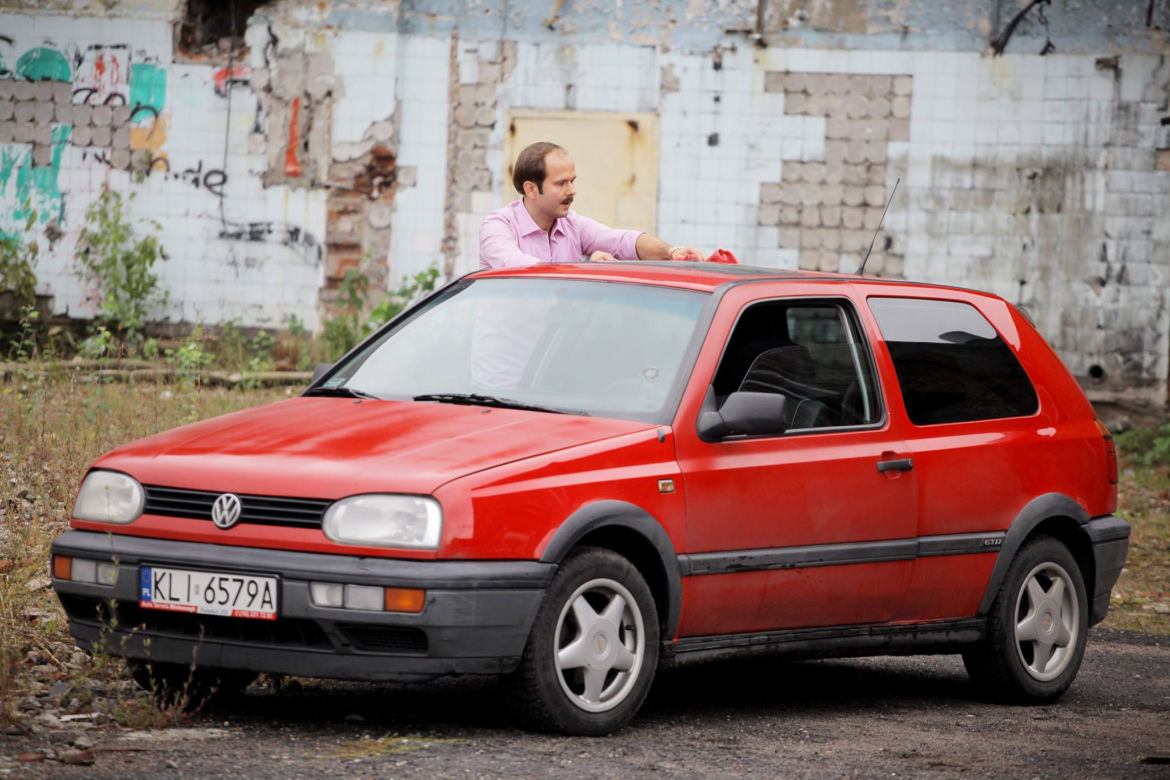 Sławomir Zapała szczyci się, że ma volkswagena golfa III