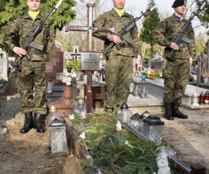 GRÓB - Bartosz Borowski – przedstawiciel Gorzowskiej Rodziny Katyńskiej, wnuk Anny Marii Borowskiej