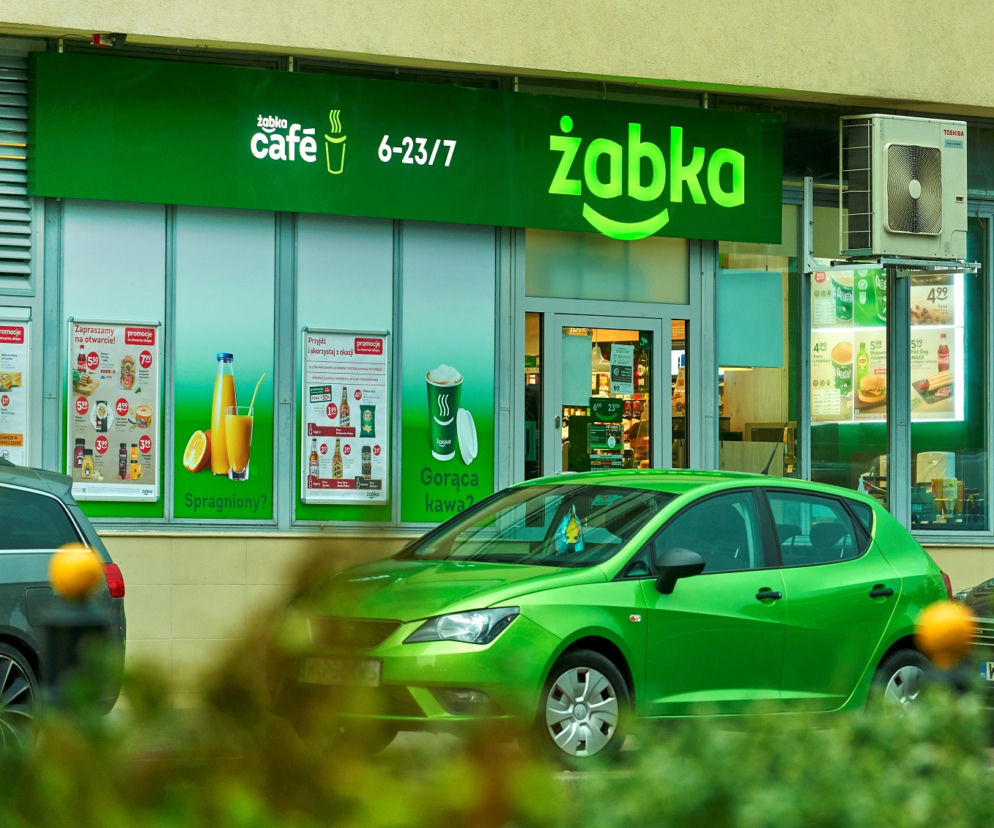 Żabka zmienia wygląd 
