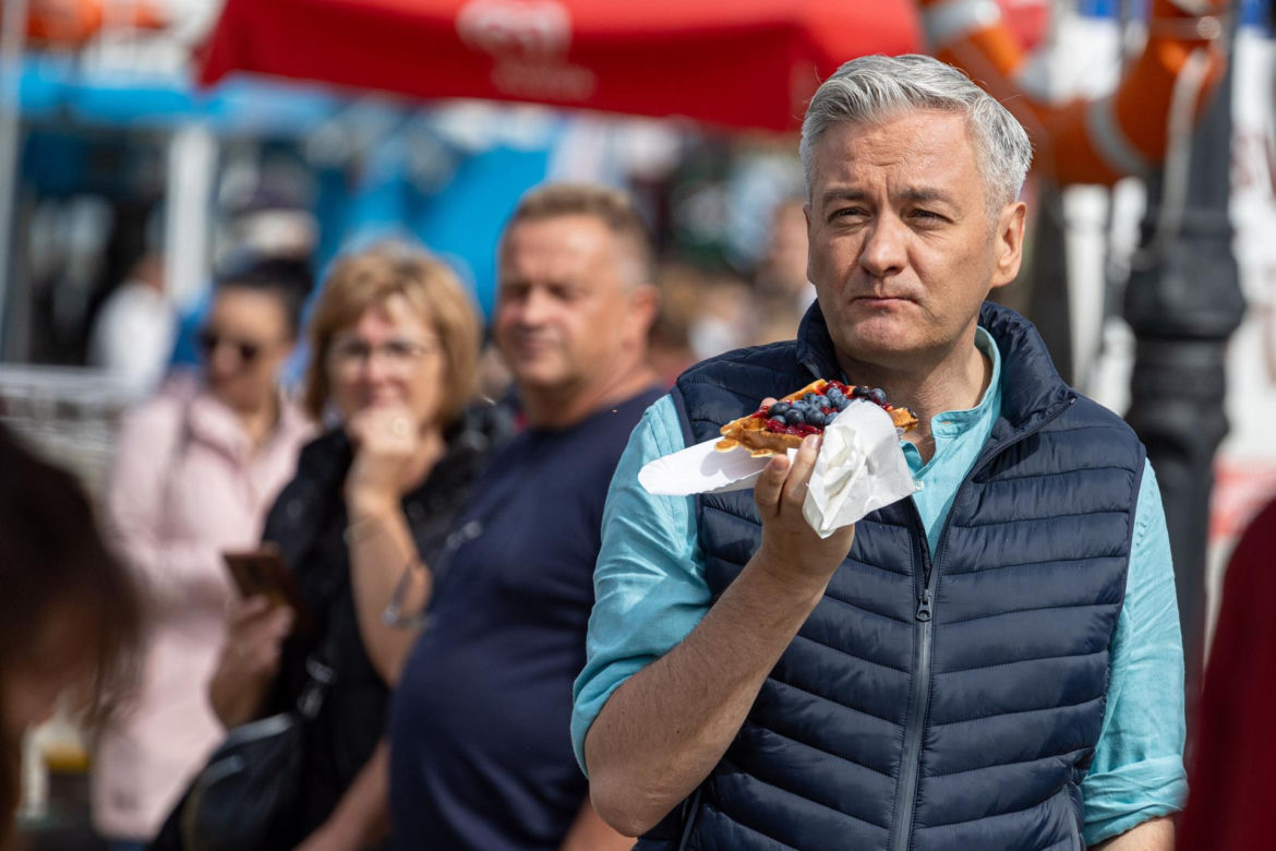 Robert Biedroń jest siwiutki jak gołąbek! 