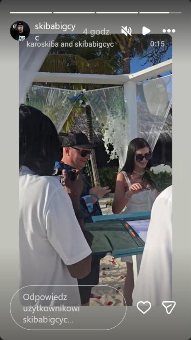 Skiba powiedział TAK na Malediwach! Ślub na plaży i noc poślubna jak z bajki
