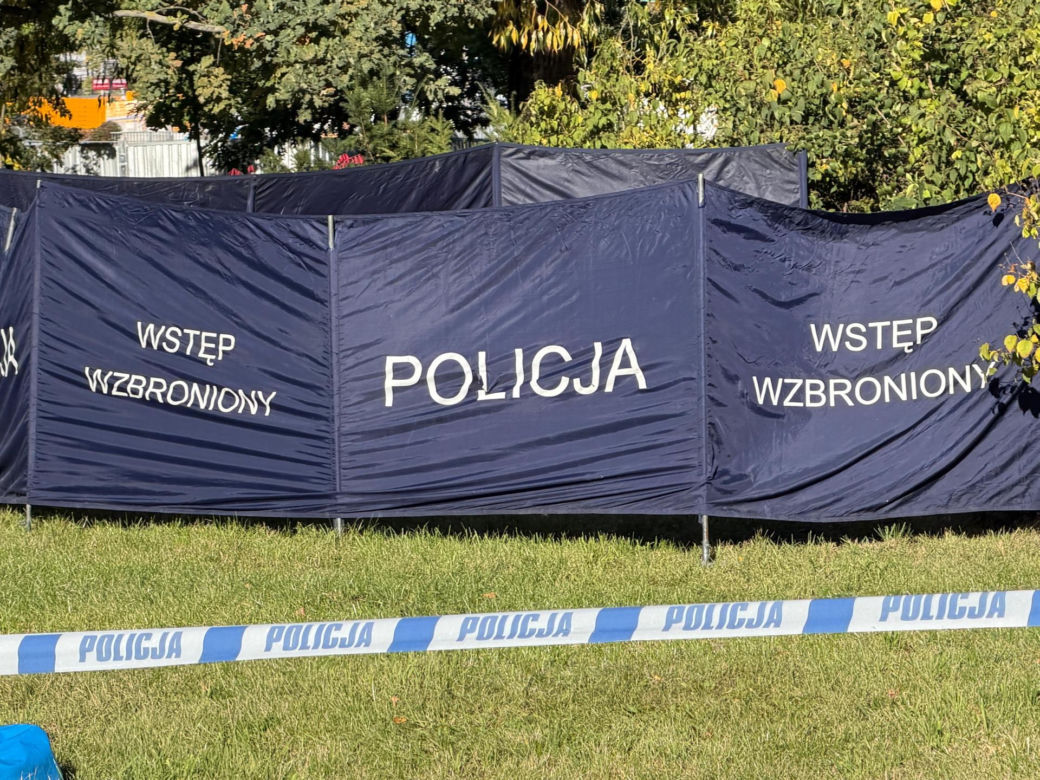 Morderstwo w parku? Na Ochocie znaleziono zmasakrowane ciało