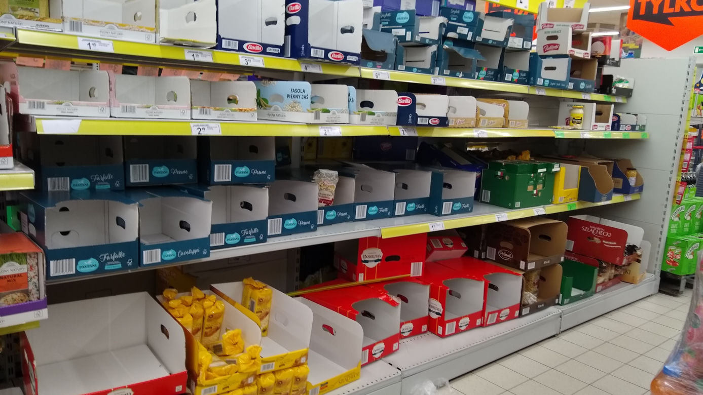 Ogromna PANIKA w sklepach. Znikają wszystkie produkty