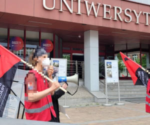 Gorąco na Uniwersytecie Śląskim. Protestujący starli się z ochroną