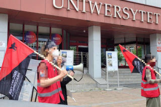 Wrze na Uniwersytecie Śląskim. Protest przed kampusem