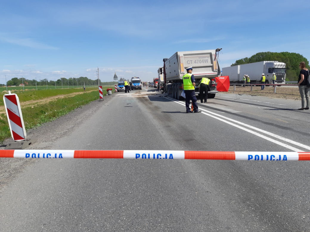 Tragedia w Niewieścinie. Czterech mężczyzn nie żyje. Zdjęcia z miejsca wypadku