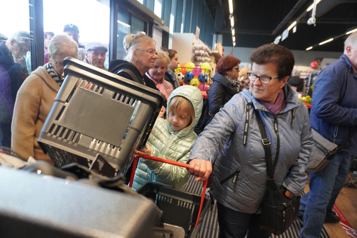 Tłumy na otwarciu Woolworth w Katowicach