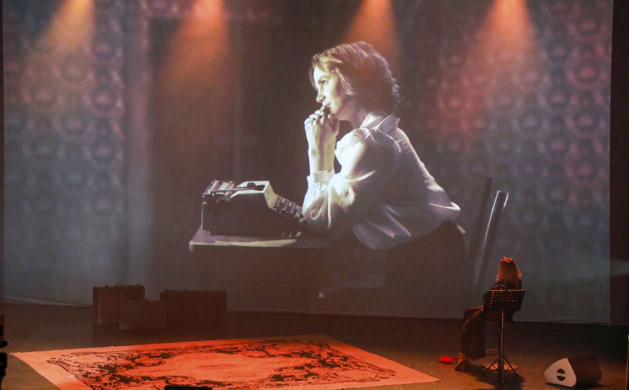 Natalia Lesz jako Wisława Szymborska