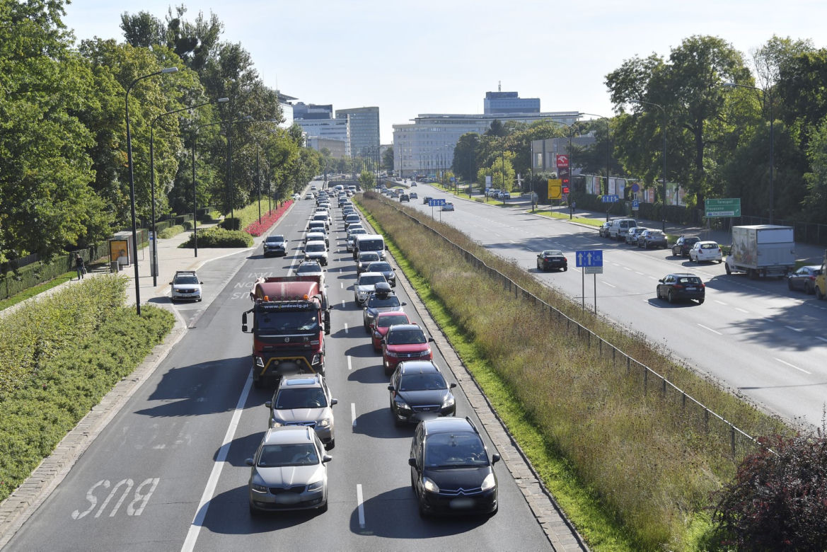 Warszawa stanęła. Gigantyczne korki przez remonty i zwężenia