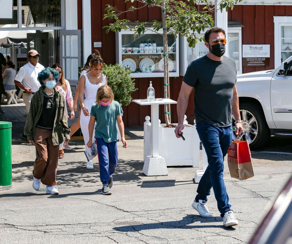 Jennifer Lopez i Ben Affleck z dziećmi na lunchu