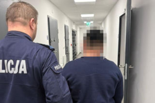 Zmasakrowali 51-latka kastetem i okradli! Trójka bandytów zatrzymana