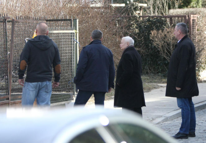 Jarosław Kaczyński nie może wrócić do domu