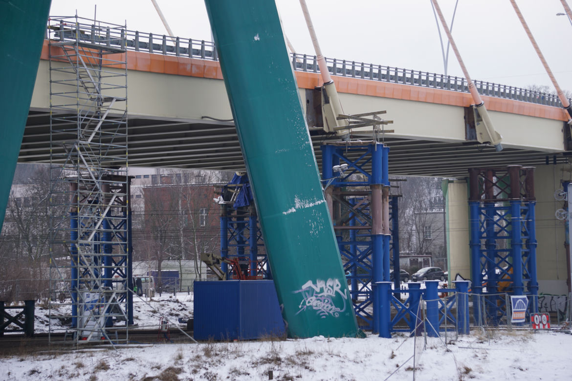 Trwa naprawa mostu Uniwersyteckiego w Bydgoszczy [ZDJĘCIA]