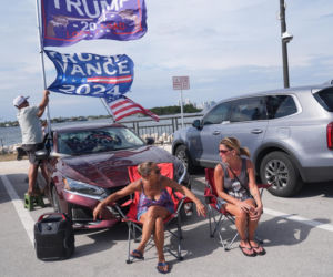 Śmierć w willi Trumpa! Obsesja na punkcie Epsteina