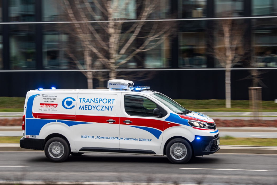 Specjalistyczna Toyota Proace na służbie w Centrum Zdrowia Dziecka