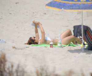 Marta Manowska na plaży