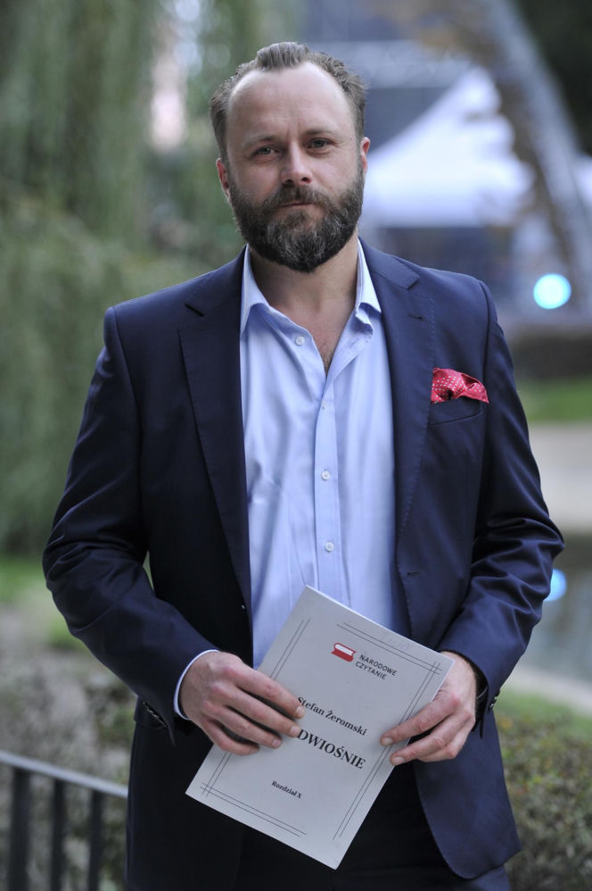 Leszek Lichota kiedyś i dziś. Zobaczcie, jak przez lata zmieniał się aktor