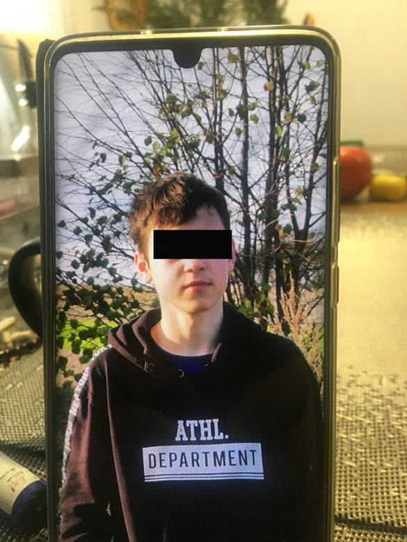 14-latek zaszlachtował przybraną mamę