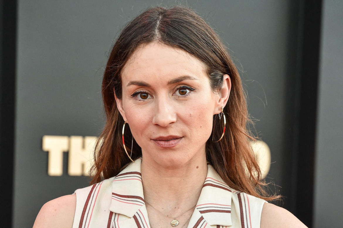 Troian Bellisario jako Spencer