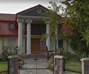 Majątek arcybiskupa Sławoja Leszka Głódzia w Bobrówce. 