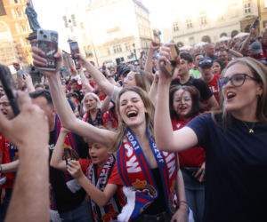 Tłumy kibiców na fecie Wisły Kraków po awansie do Ekstraklasy. Znajdź się na zdjęciach!