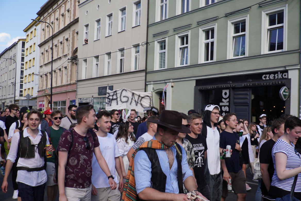 Igry 2024. Barwny korowód studentów przeszedł ulicami Gliwic