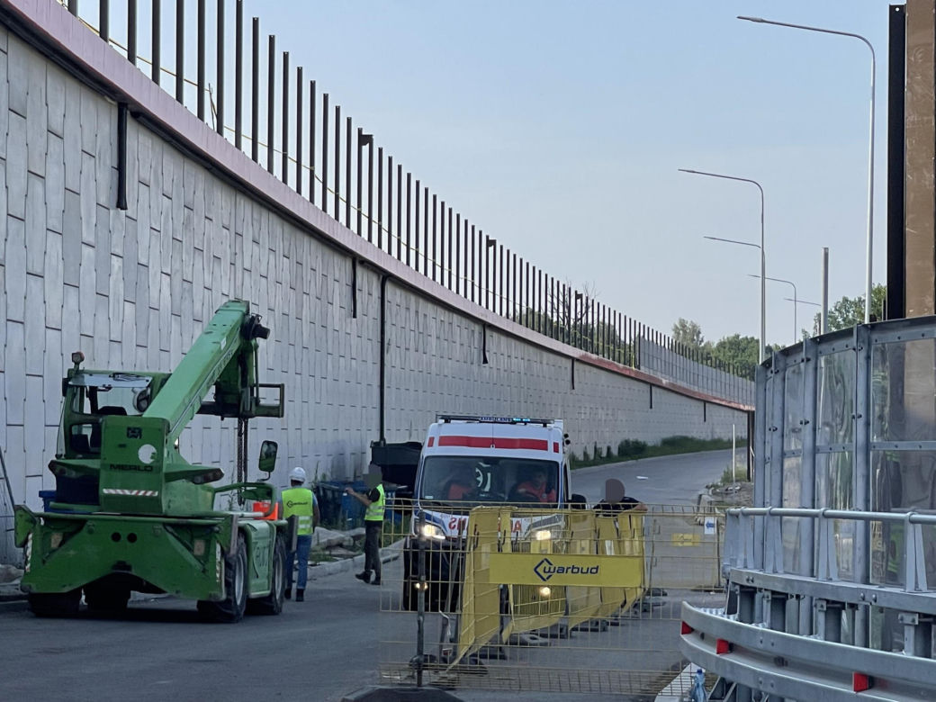 Ogromna płyta przygniotła 25-latka. Dramat na budowie S17