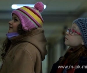 M jak miłość. Ania (Weronika Wachowska), Julia (Emilia Dankwa)