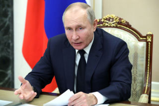 Władimir Putin zgodził się na spotkanie z prezydentem Ukrainy, ale na swoich warunkach