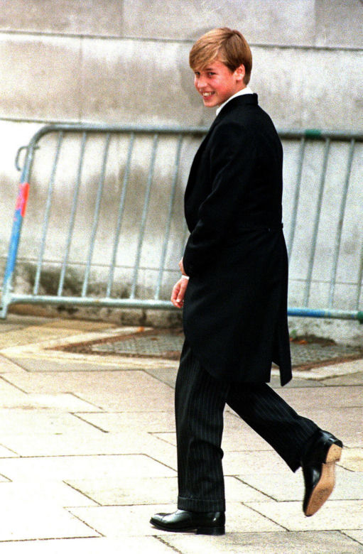 Książę George rozpoczął naukę w Eton. 25 lat temu tą samą szkołę rozpoczynał jego ojciec książę William