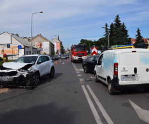 Kolizja trzech aut na ulicy Krakowskiej