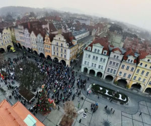 Marsz ciszy w Jeleniej Górze