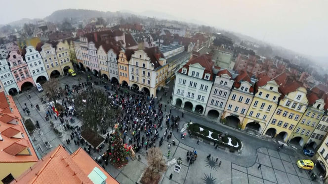 Marsz ciszy w Jeleniej Górze