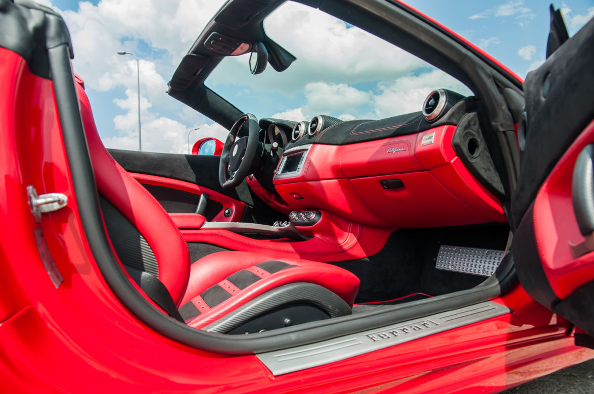 Ferrari California 4.3 490 KM 7AT