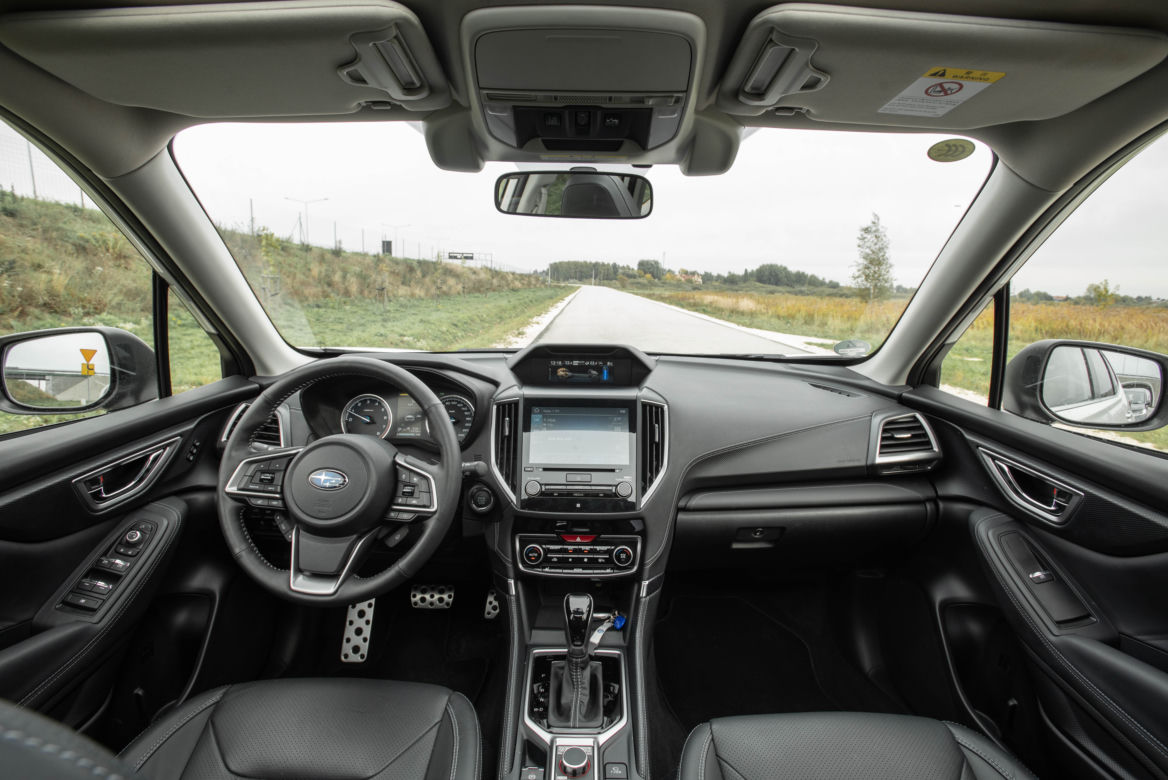 Subaru Forester e-BOXER vs Honda CR-V Hybrid