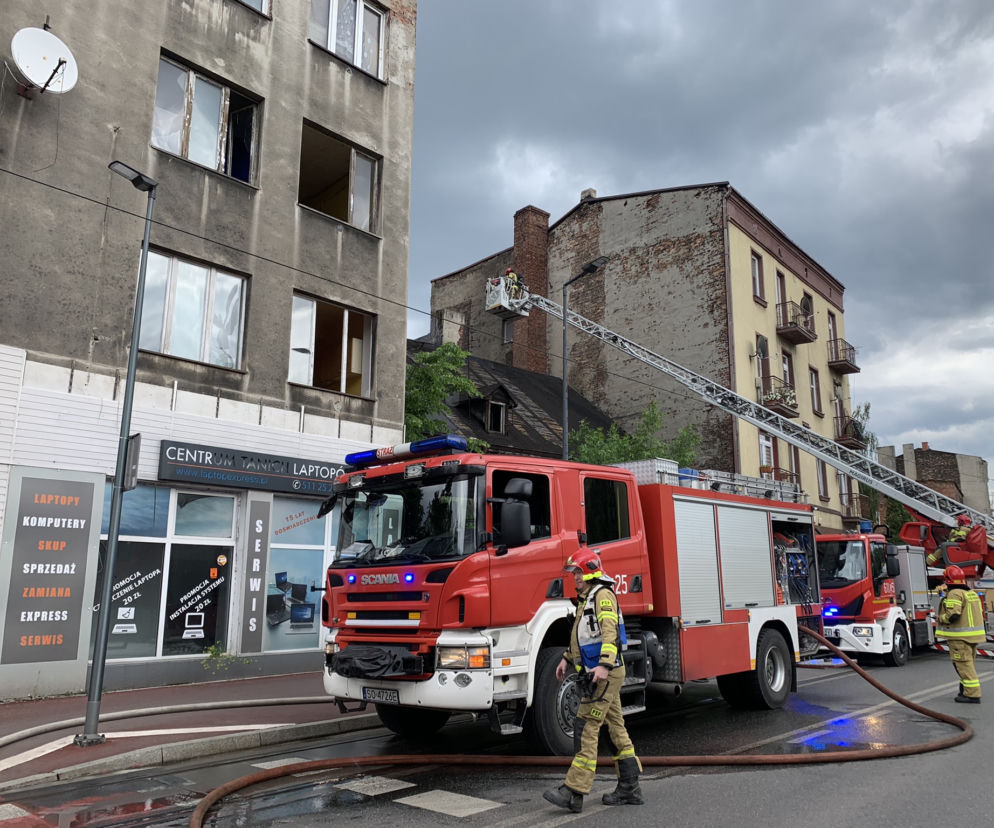 Pożar kamienicy w centrum Sosnowca