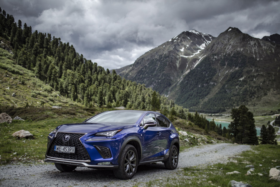 Hybrydowy Lexus NX 300h F Sport