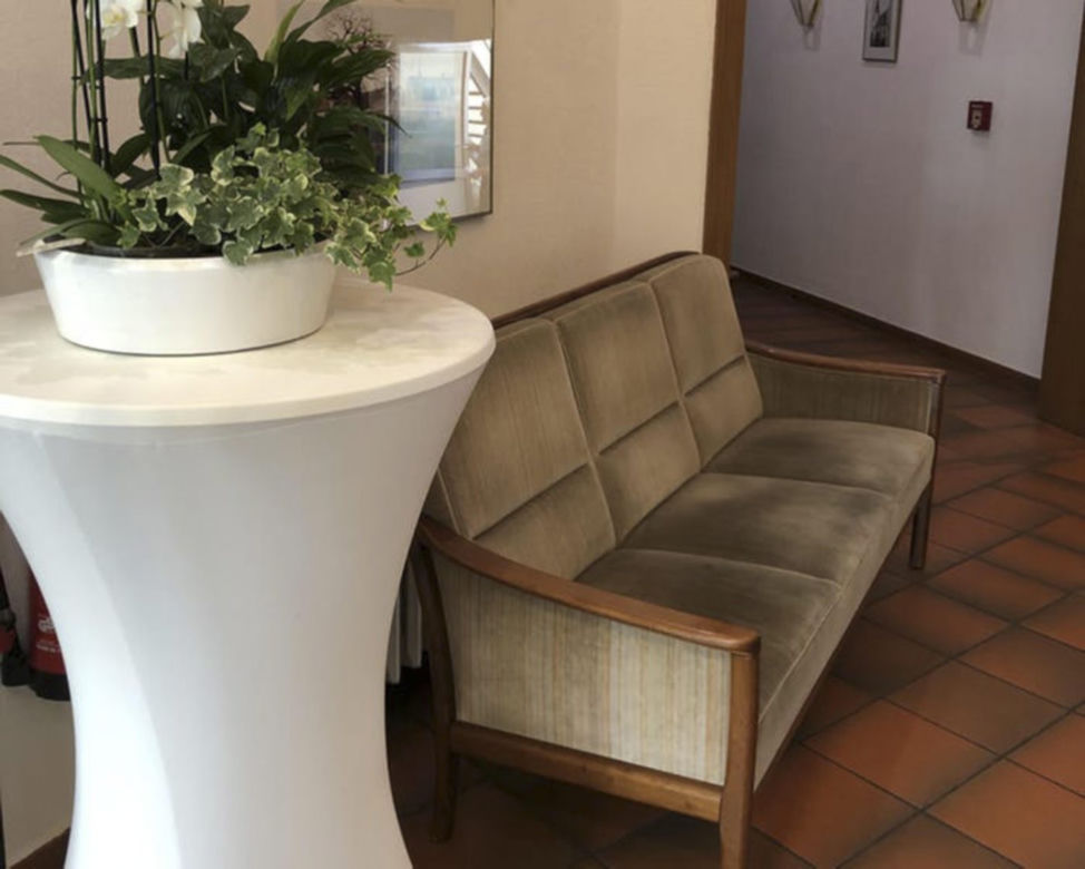 Delegacja z urzędu zdemolowała pokój w niemieckim hotelu