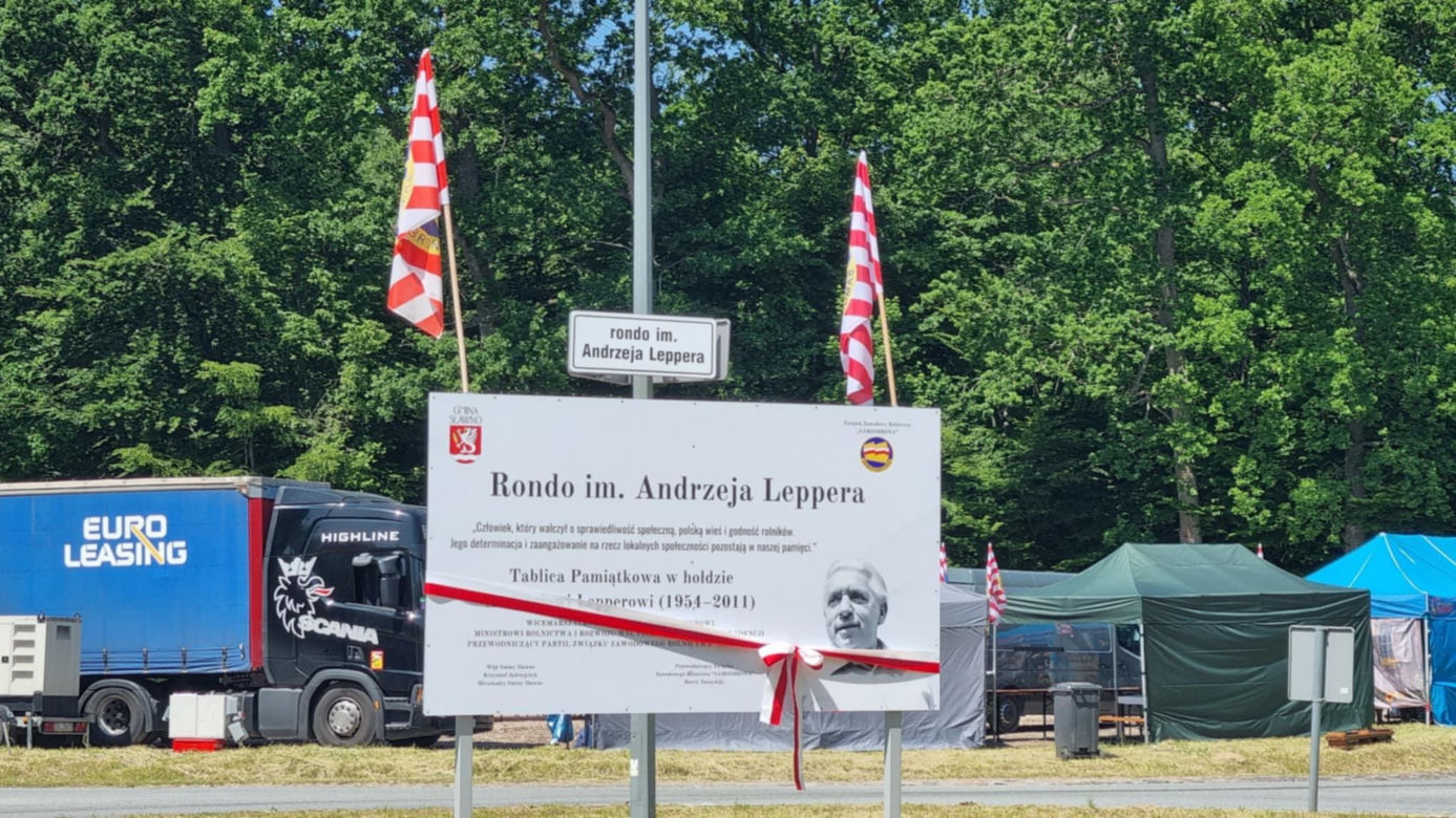 Rondo w Grzybnie otrzymało imię Andrzeja Leppera