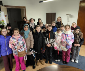 Uczniowie z Tarnowa rozdają poezję. Niezwykła akcja na Grabówce