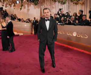 Pamela znów jest blondynką! Zobacz kreacje ze Złotych Globów