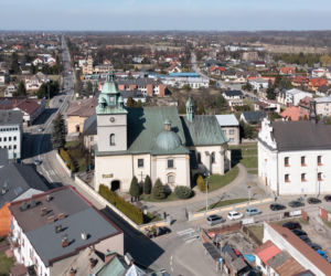 To miasto w woj. małopolskim słynęło z Jarmarków. Jest położone niedaleko Krakowa