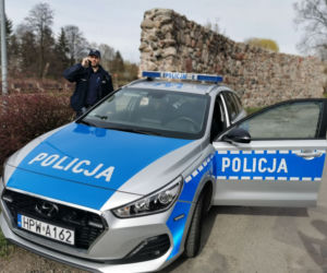 Szczecińscy policjanci kontrolują przestrzeganie kwarantanny